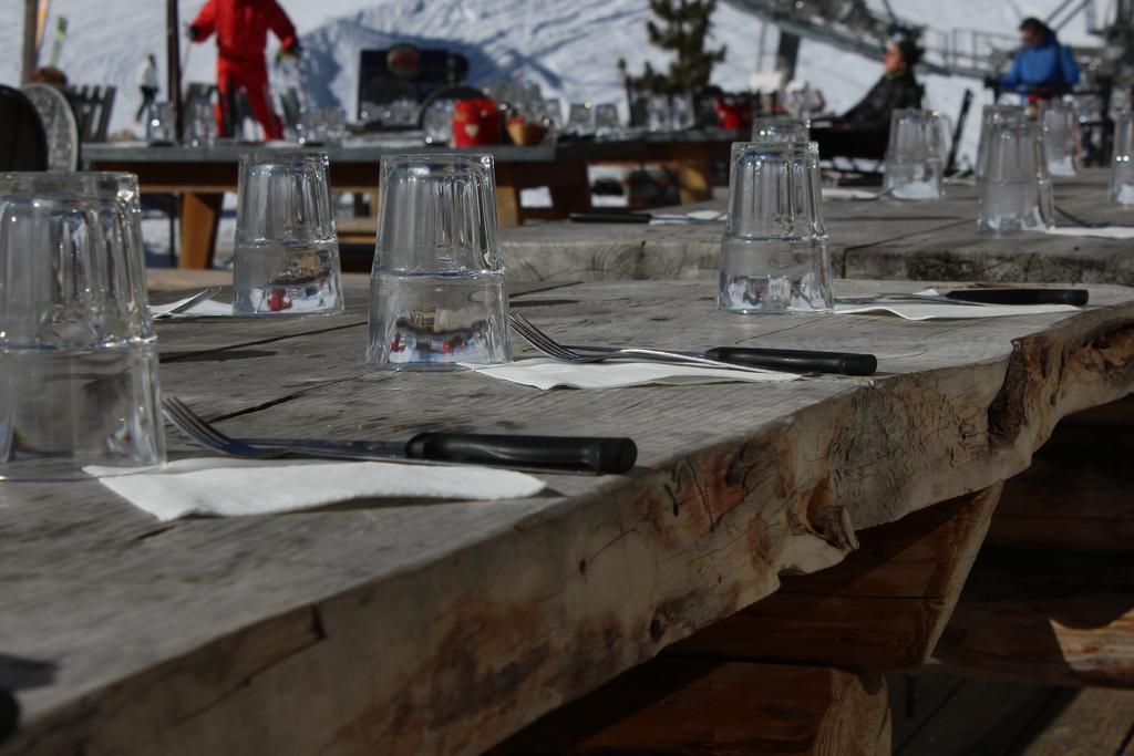 Hotel Restaurant U'Fredy La Clusaz Exterior foto