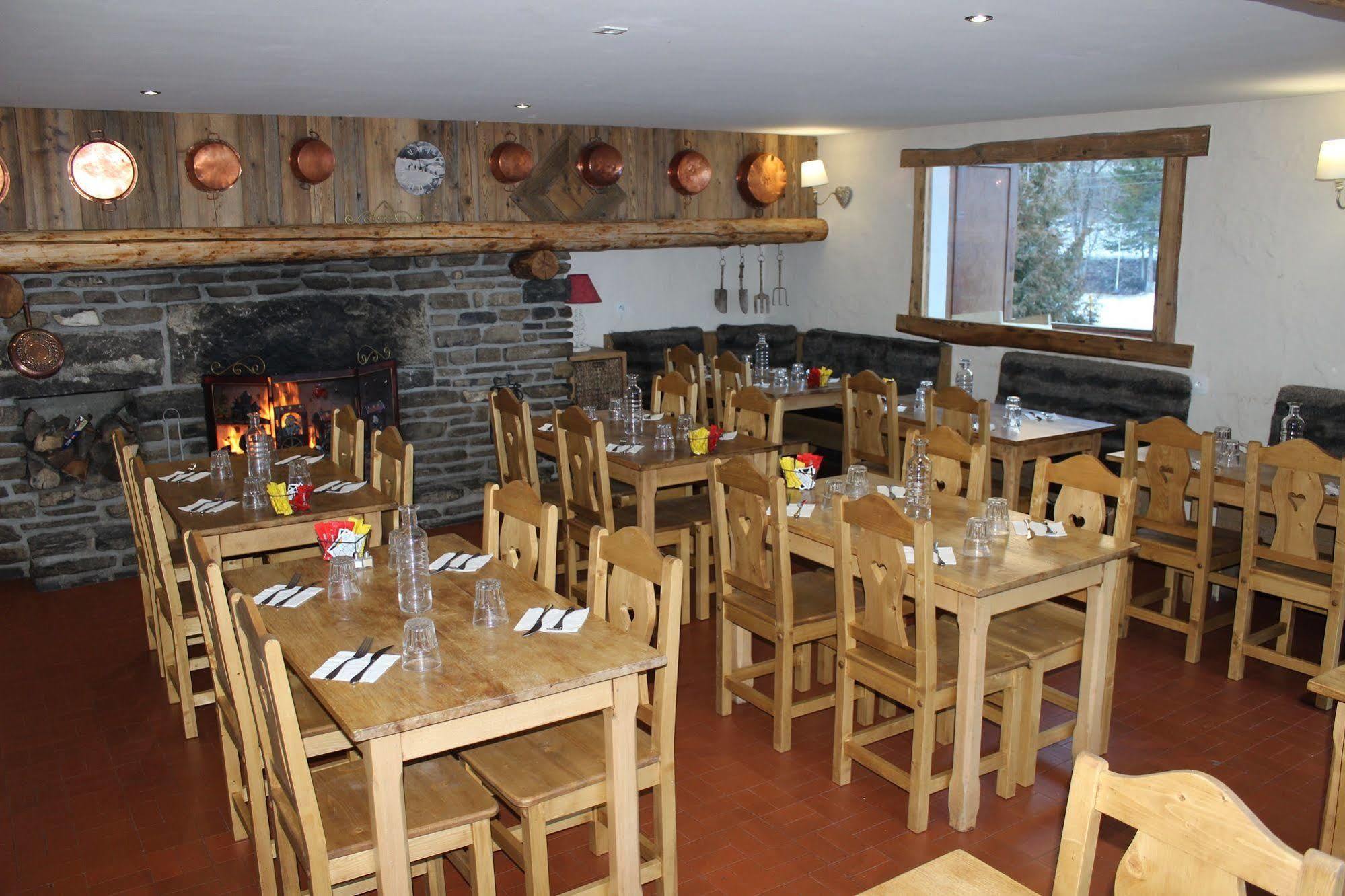Hotel Restaurant U'Fredy La Clusaz Exterior foto